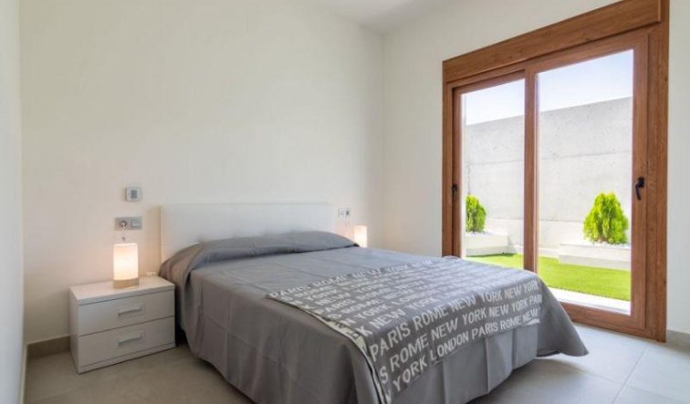 Obra nueva - Villa - Torrevieja - Los Altos