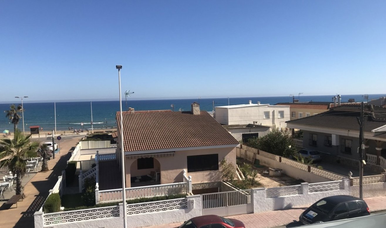Obra nueva - Villa - Torrevieja - La Mata