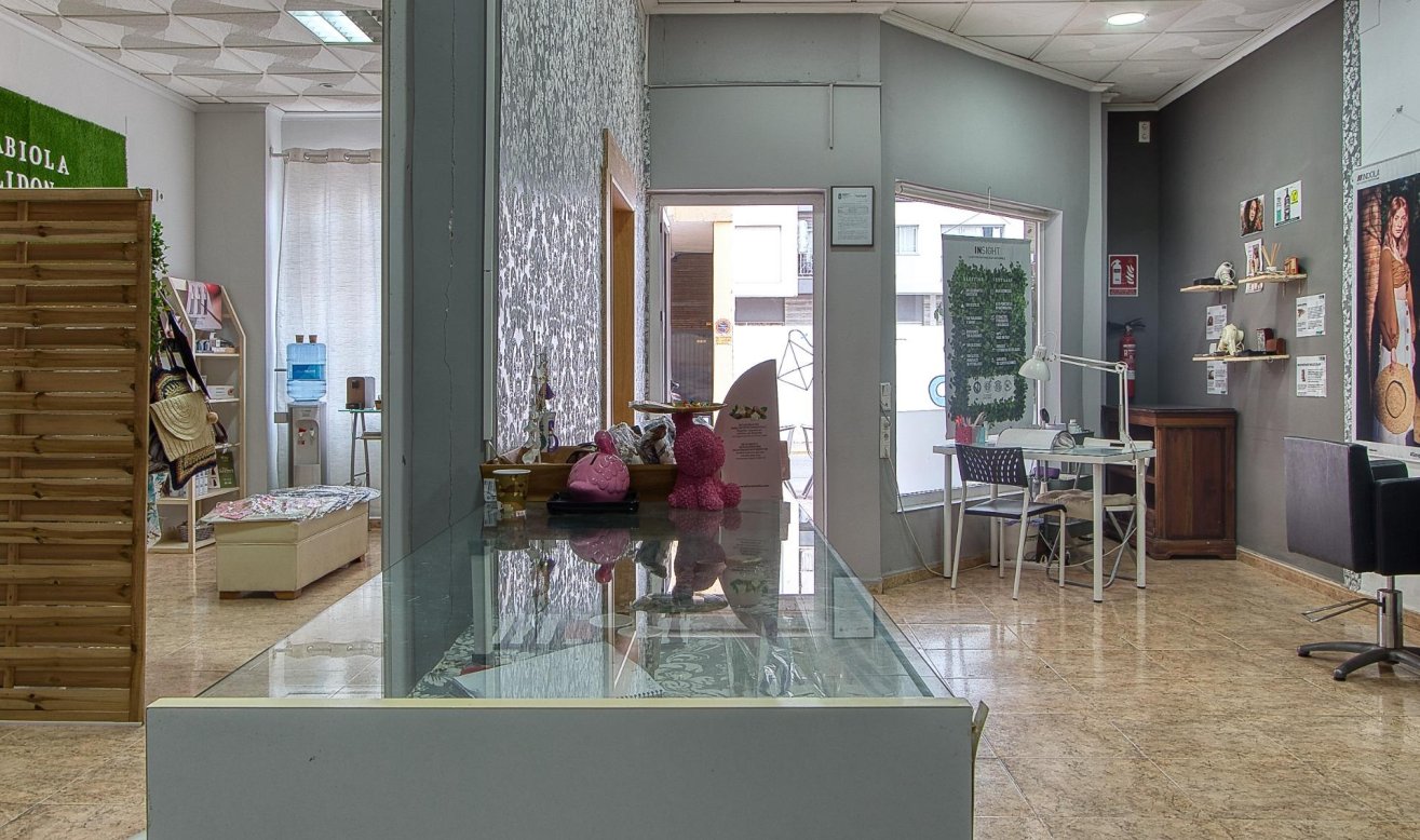 Reventa - Commercial Unit - Torrevieja - La Mata