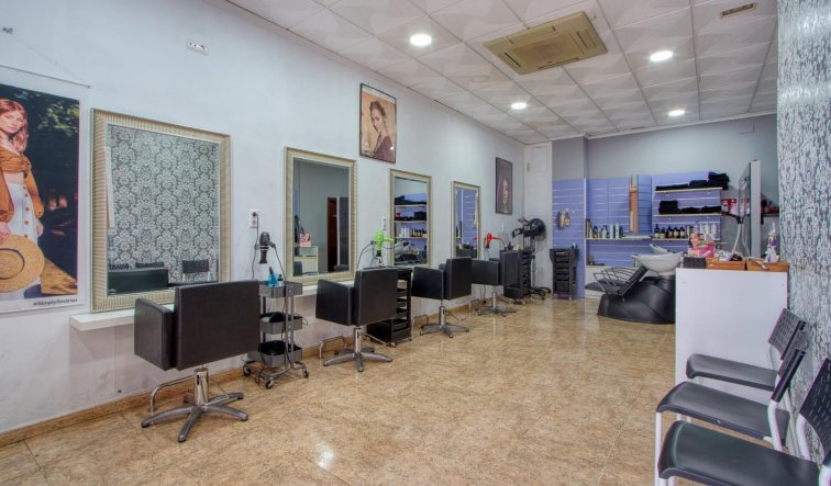 Reventa - Commercial Unit - Torrevieja - La Mata