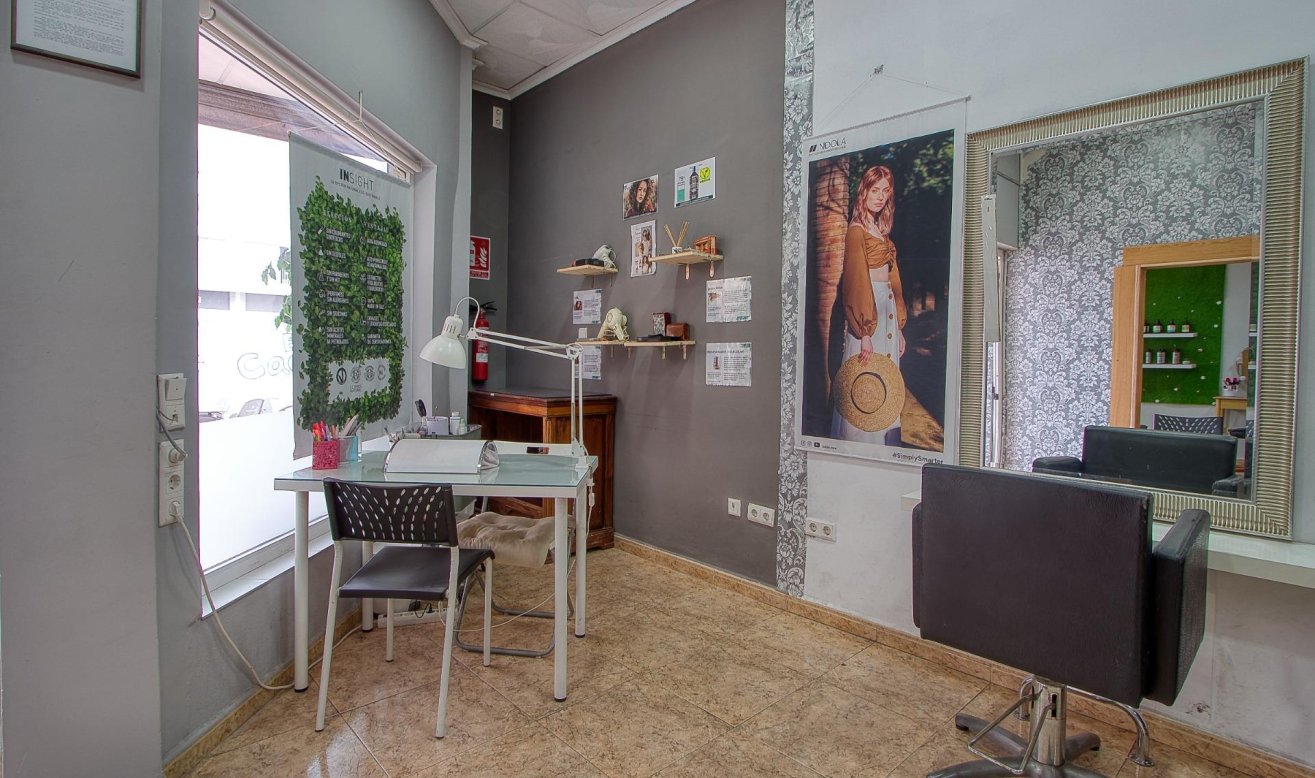 Reventa - Commercial Unit - Torrevieja - La Mata