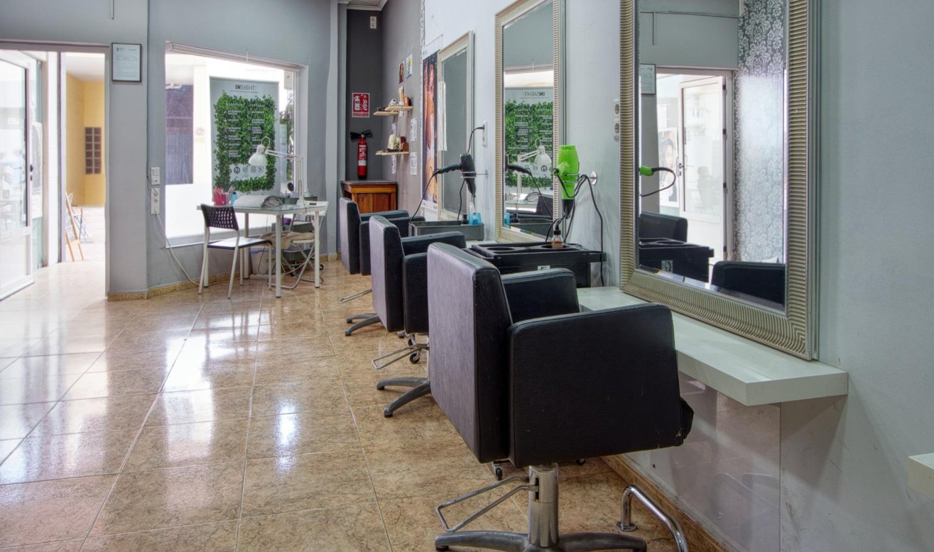 Reventa - Commercial Unit - Torrevieja - La Mata