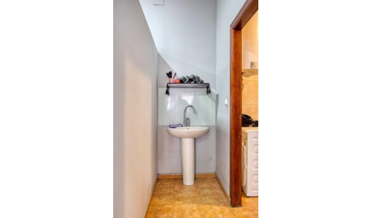 Reventa - Commercial Unit - Torrevieja - La Mata