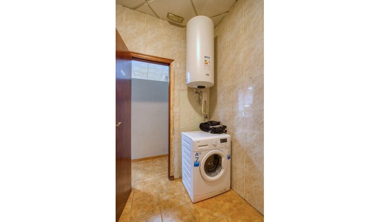 Reventa - Commercial Unit - Torrevieja - La Mata