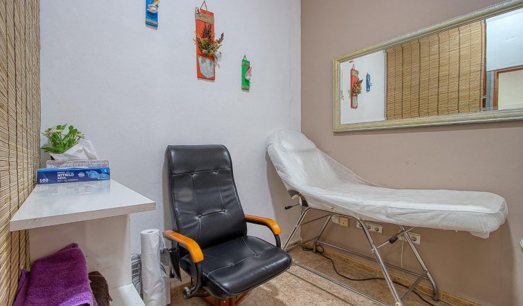 Reventa - Commercial Unit - Torrevieja - La Mata