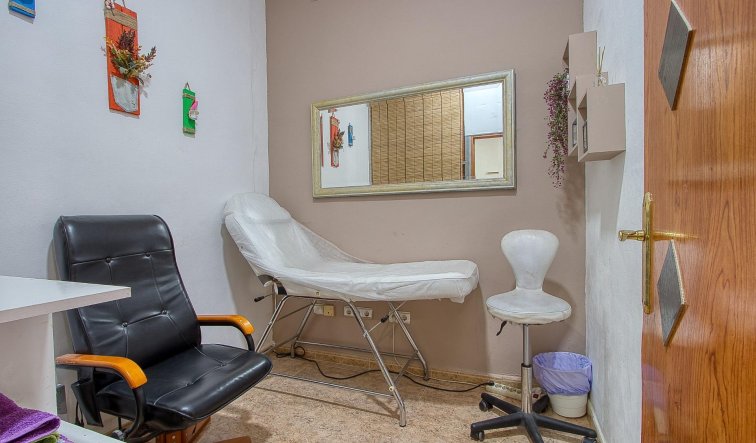 Reventa - Commercial Unit - Torrevieja - La Mata