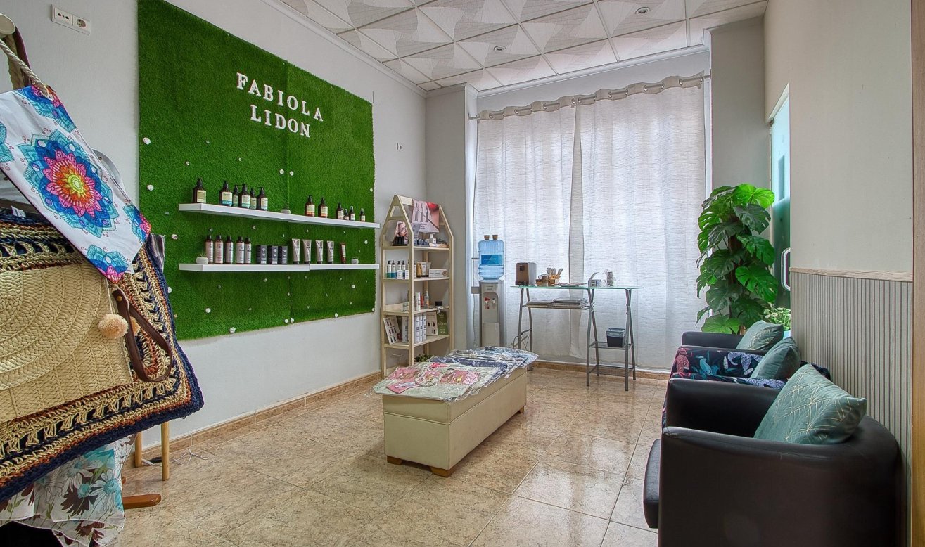 Reventa - Commercial Unit - Torrevieja - La Mata