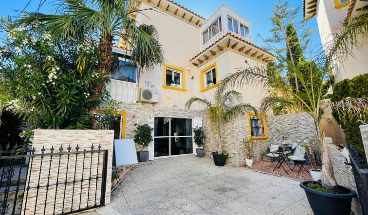 Reventa - Villa - Orihuela Costa - Playa Flamenca