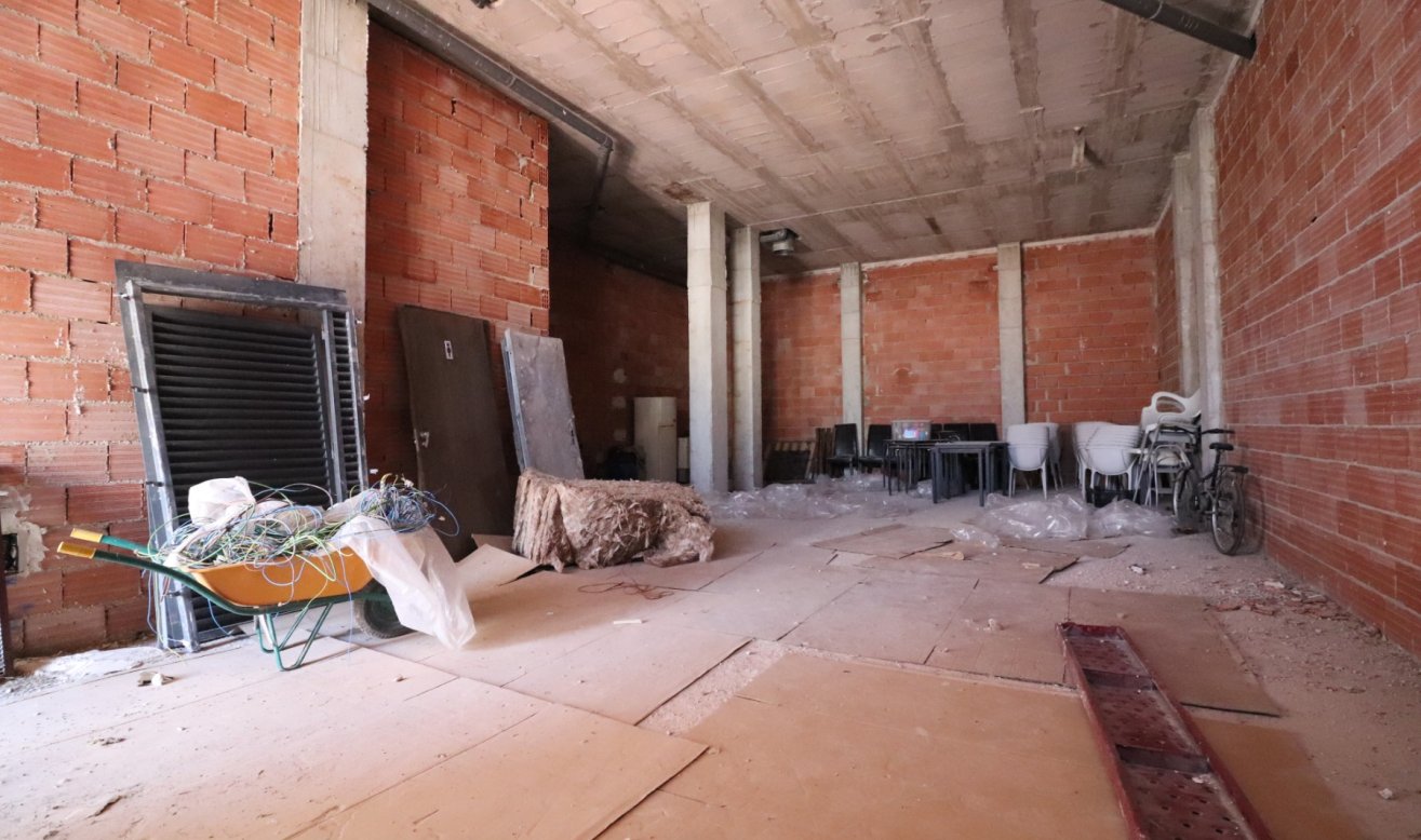 Reventa - Comercial - Los Montesinos - Laguna Green