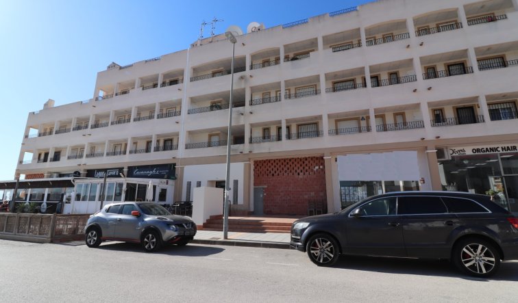 Reventa - Comercial - Los Montesinos - Laguna Green