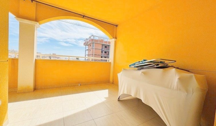 Reventa - Apartamento / piso - Torrevieja - Aguas Nuevas 1