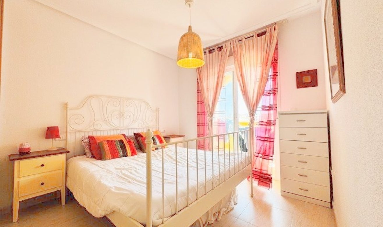 Reventa - Apartamento / piso - Torrevieja - Aguas Nuevas 1
