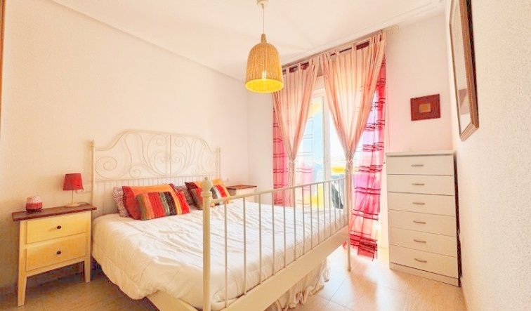Reventa - Apartamento / piso - Torrevieja - Aguas Nuevas 1
