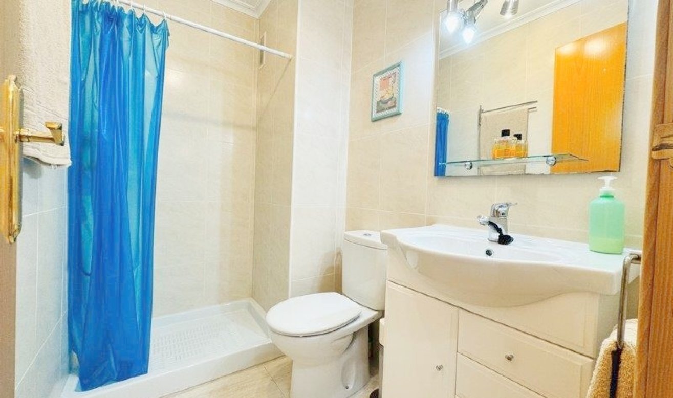 Reventa - Apartamento / piso - Torrevieja - Aguas Nuevas 1