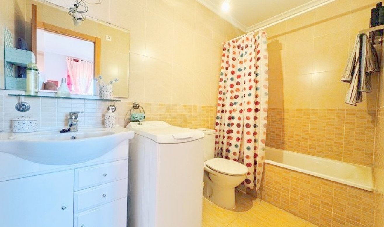 Reventa - Apartamento / piso - Torrevieja - Aguas Nuevas 1