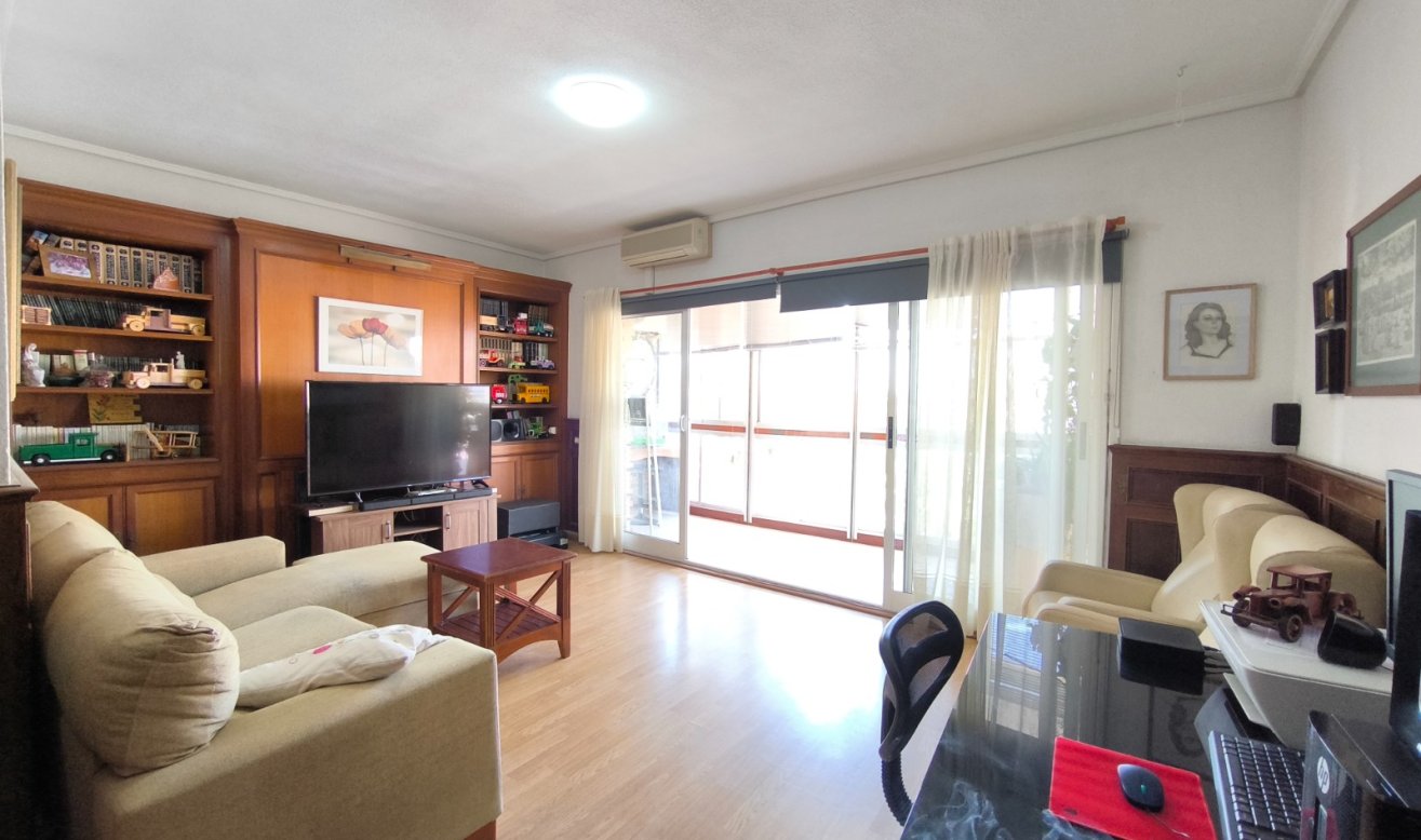 Reventa - Apartamento / piso - Torrevieja - CLUB NAUTICO TORREVIEJA