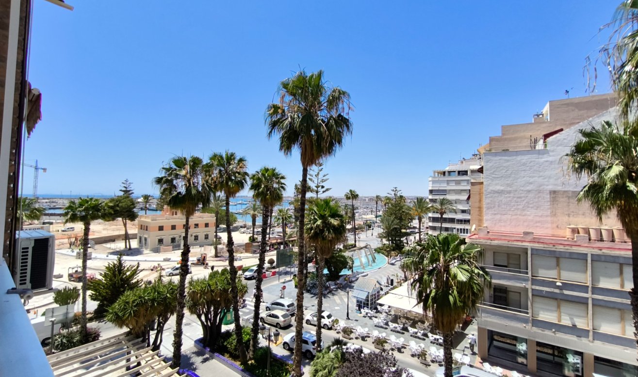 Reventa - Apartamento / piso - Torrevieja - CLUB NAUTICO TORREVIEJA