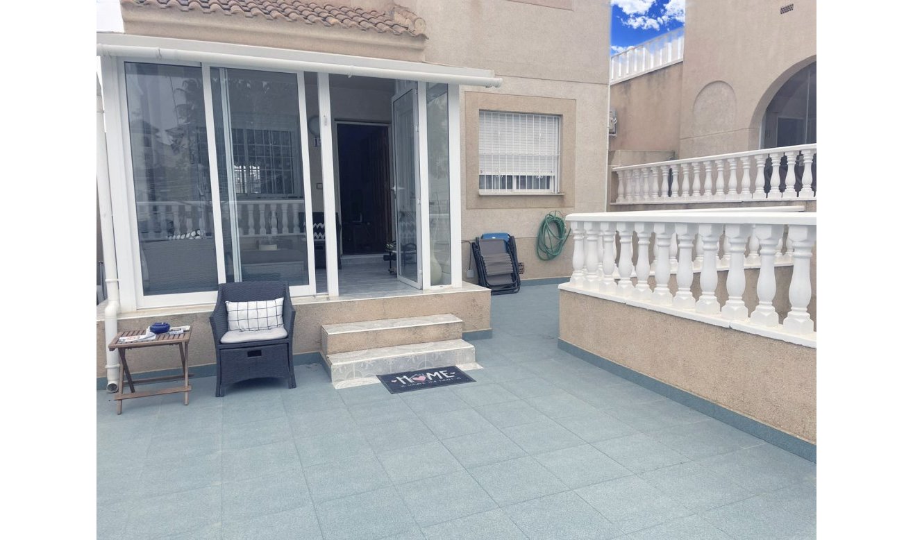 Reventa - Villa - Orihuela Costa - Los Balcones