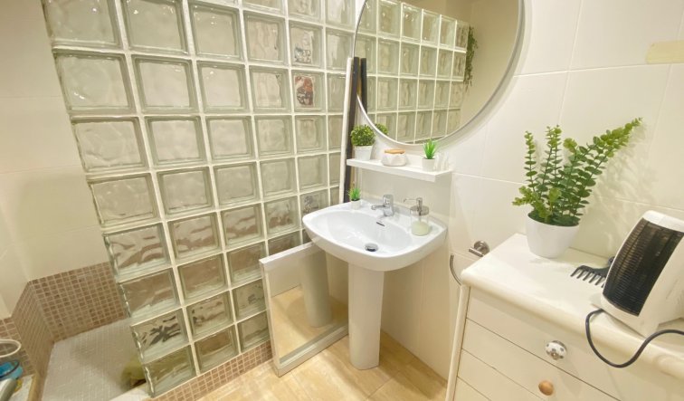 Reventa - Apartamento / piso - Torrevieja - Central