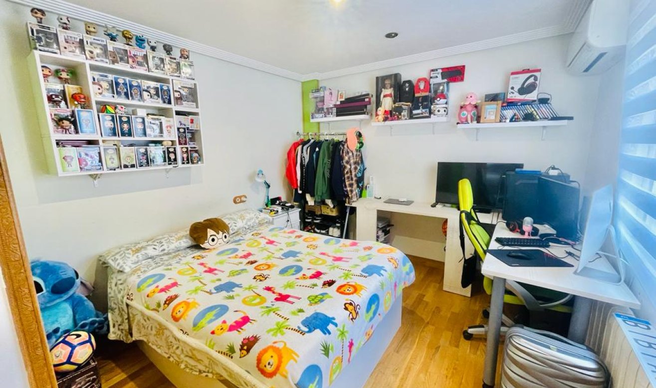 Reventa - Apartamento / piso - Torrevieja - Centro