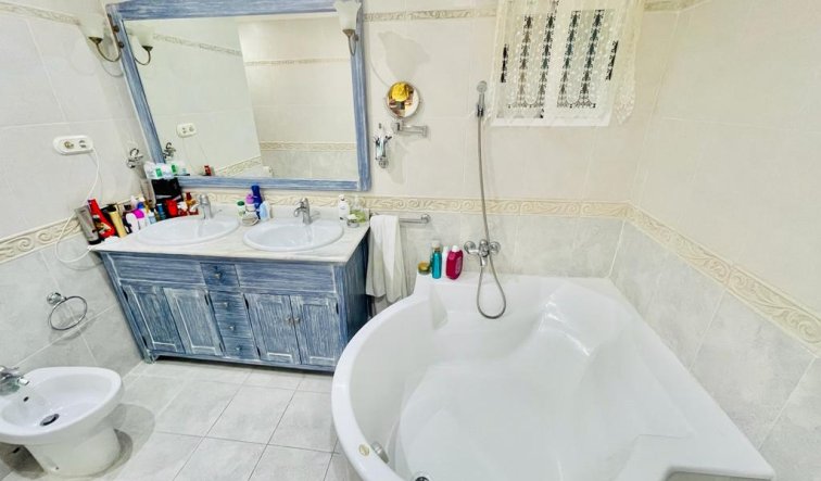 Reventa - Apartamento / piso - Torrevieja - Centro