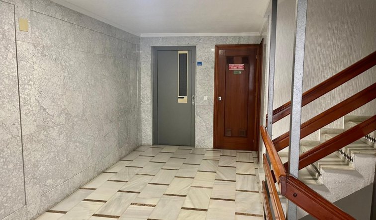 Reventa - Apartamento / piso - Torrevieja - Playa de La Acequion