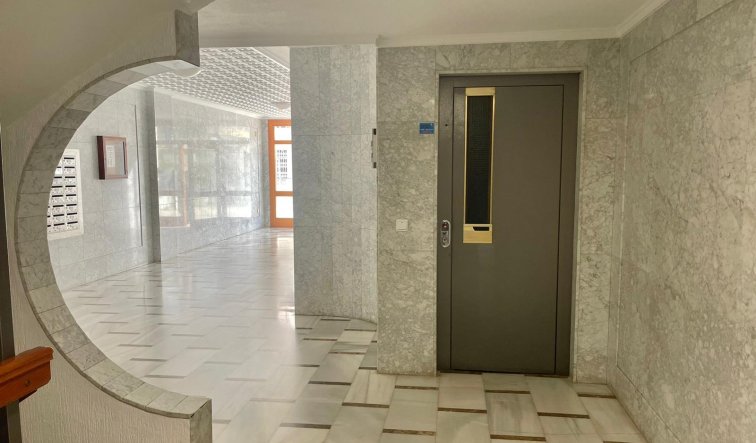 Reventa - Apartamento / piso - Torrevieja - Playa de La Acequion