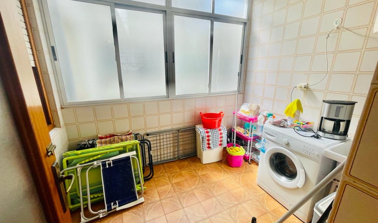 Reventa - Apartamento / piso - Torrevieja - Playa de La Acequion