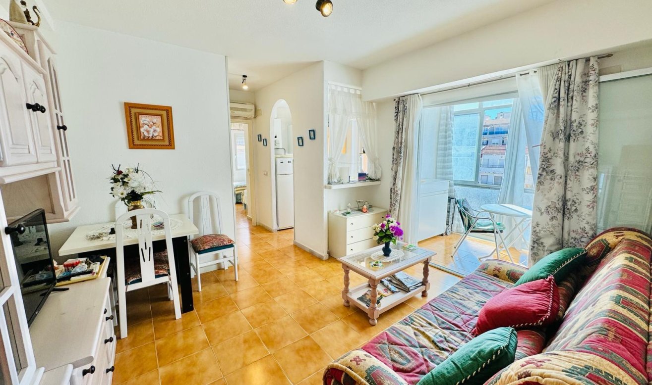 Reventa - Apartamento / piso - Torrevieja - La Mata
