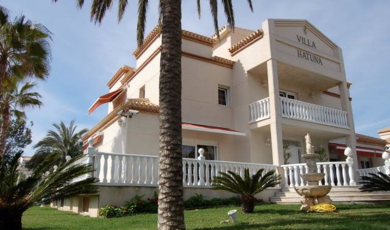 Resale - Villa - Playa Flamenca I