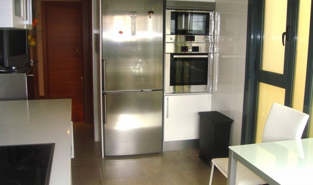 Resale - Apartment / flat - Elche