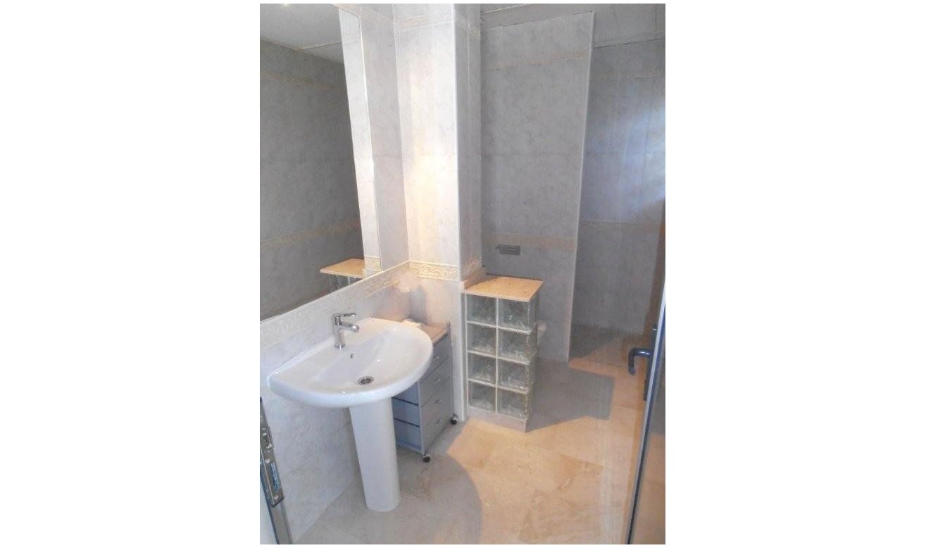 Reventa - Comercial - Orihuela Costa