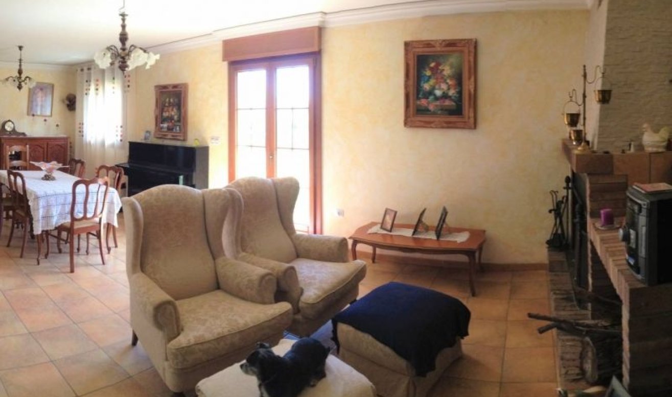 Resale - Country house - Hondón de las Nieves