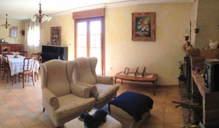 Resale - Country house - Hondón de las Nieves