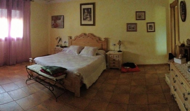 Resale - Country house - Hondón de las Nieves