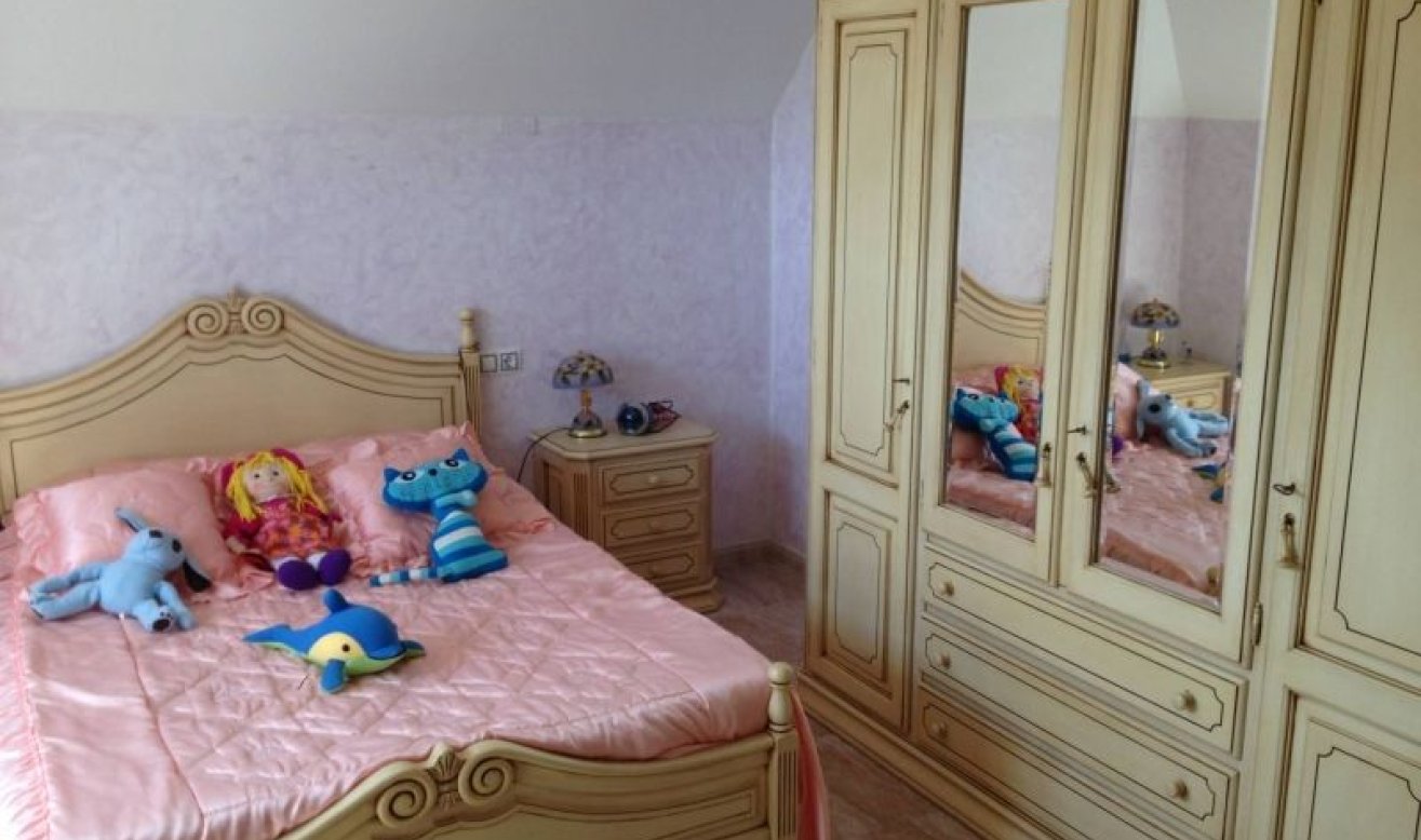 Resale - Country house - Hondón de las Nieves