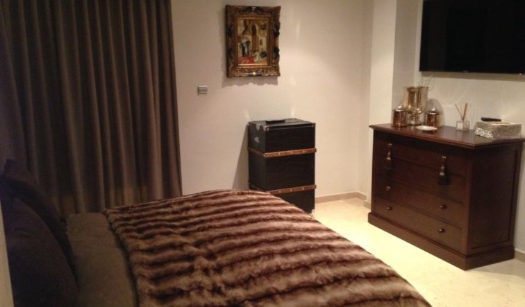 Resale - Villa - Elche