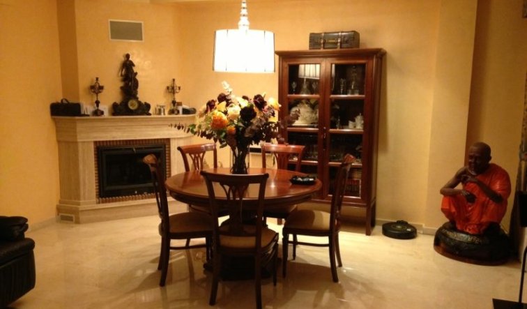 Resale - Villa - Elche