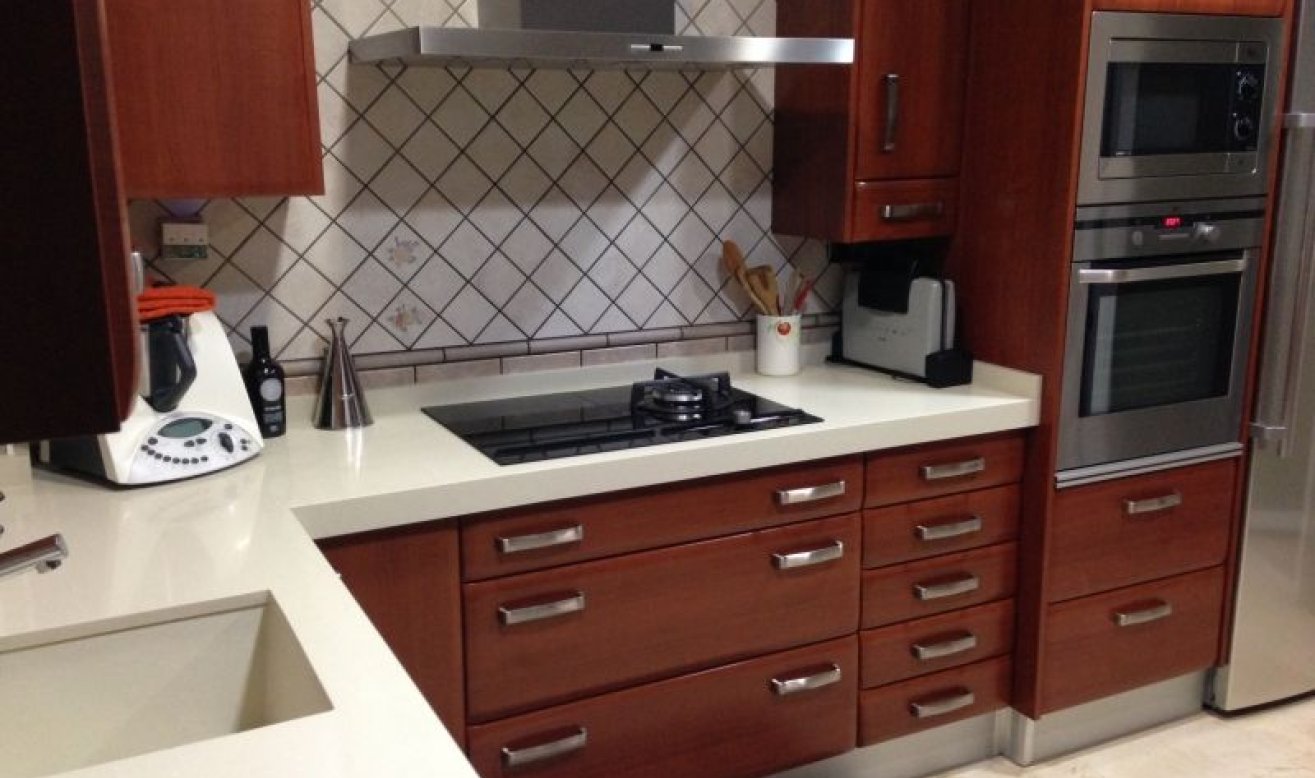 Resale - Villa - Elche