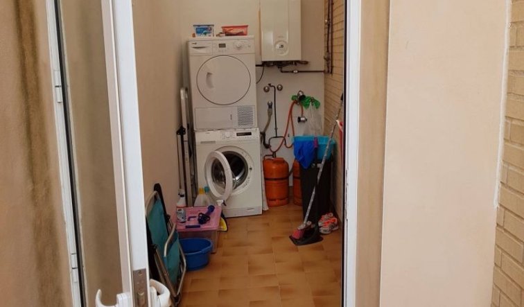 Reventa - Apartamento / piso - Hondón de las Nieves