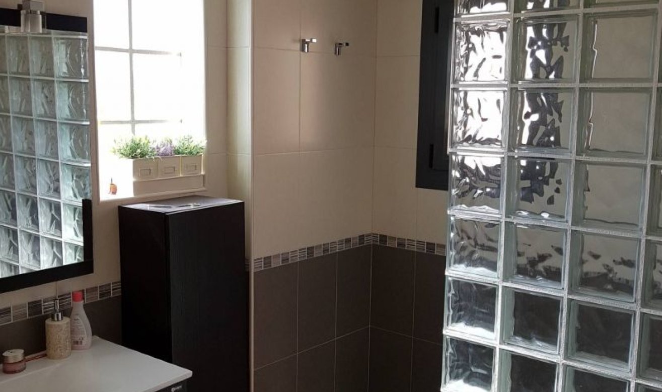 Reventa - Apartamento / piso - Hondón de las Nieves