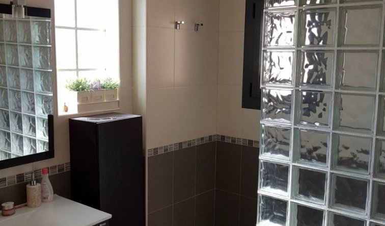 Reventa - Apartamento / piso - Hondón de las Nieves