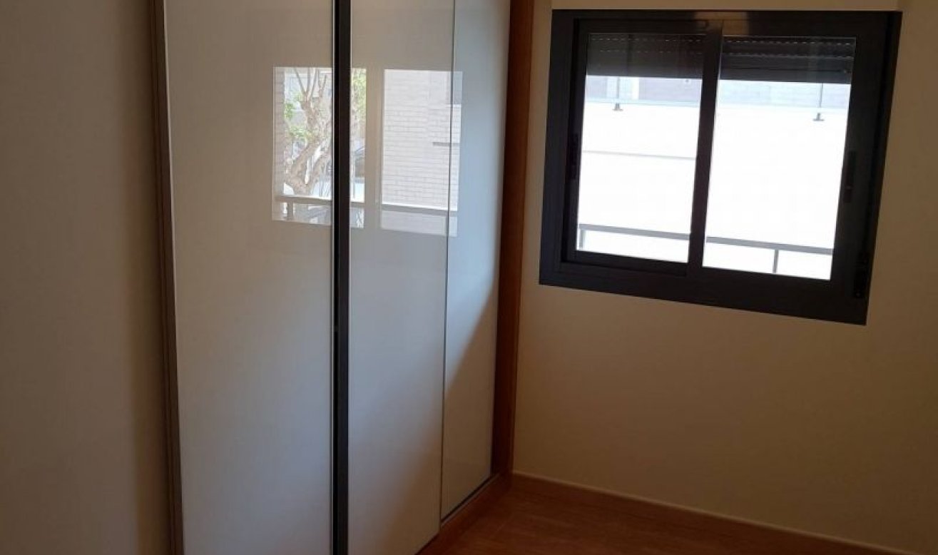 Reventa - Apartamento / piso - Hondón de las Nieves