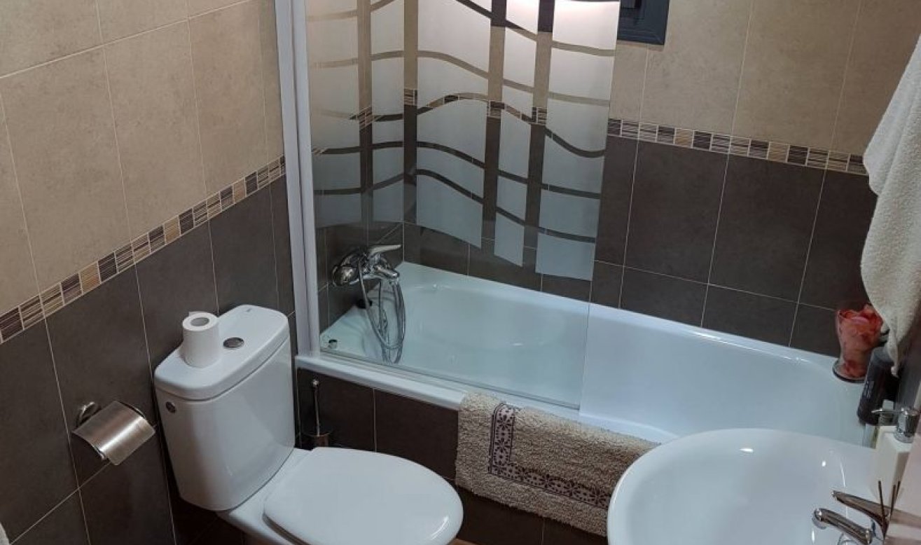 Reventa - Apartamento / piso - Hondón de las Nieves