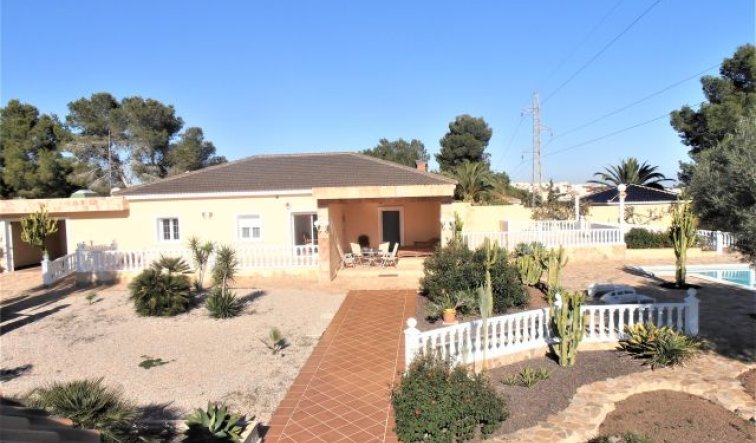 Resale - Villa - Orihuela Costa