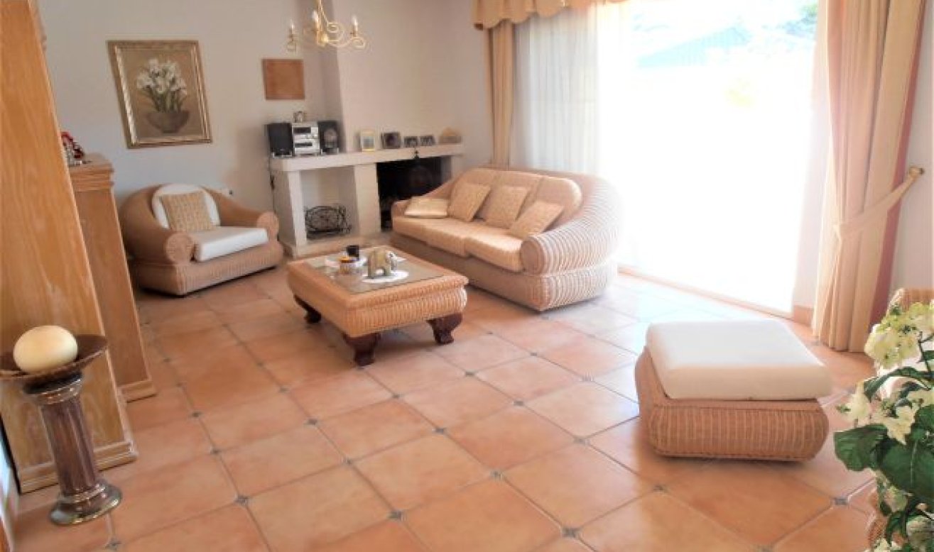 Resale - Villa - Orihuela Costa