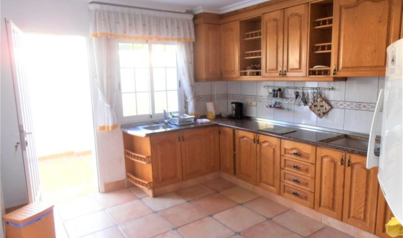 Resale - Villa - Orihuela Costa