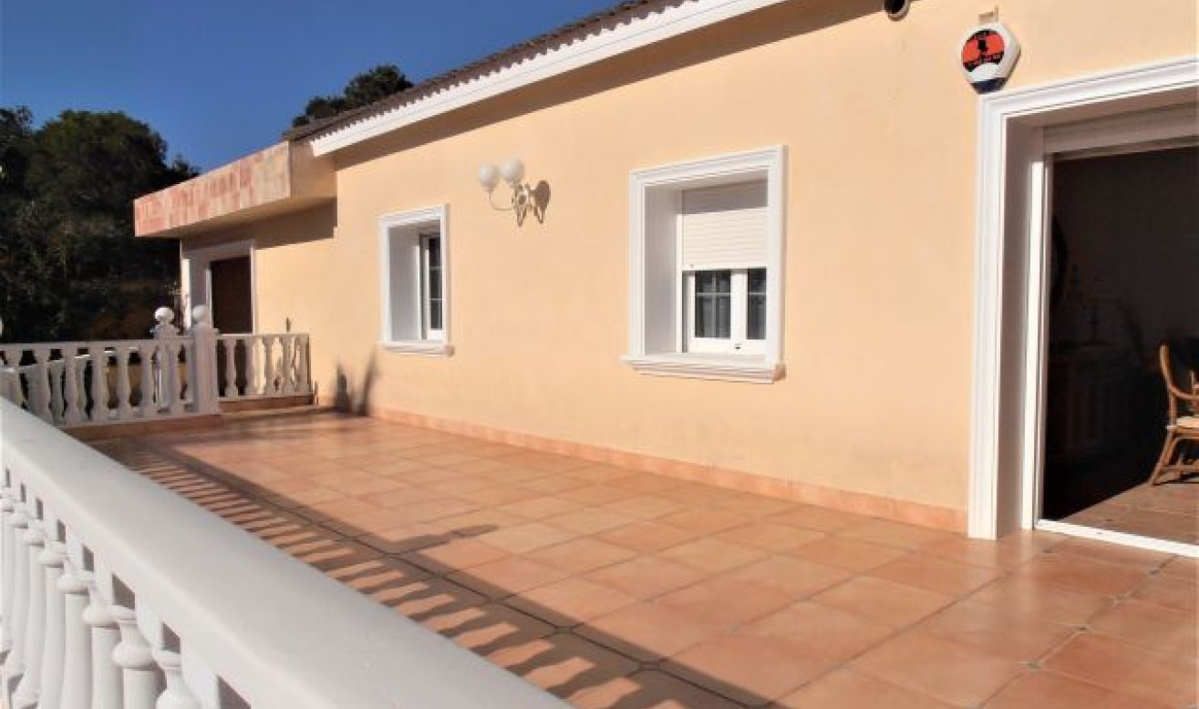 Resale - Villa - Orihuela Costa