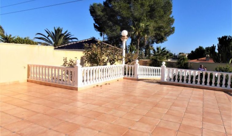Resale - Villa - Orihuela Costa