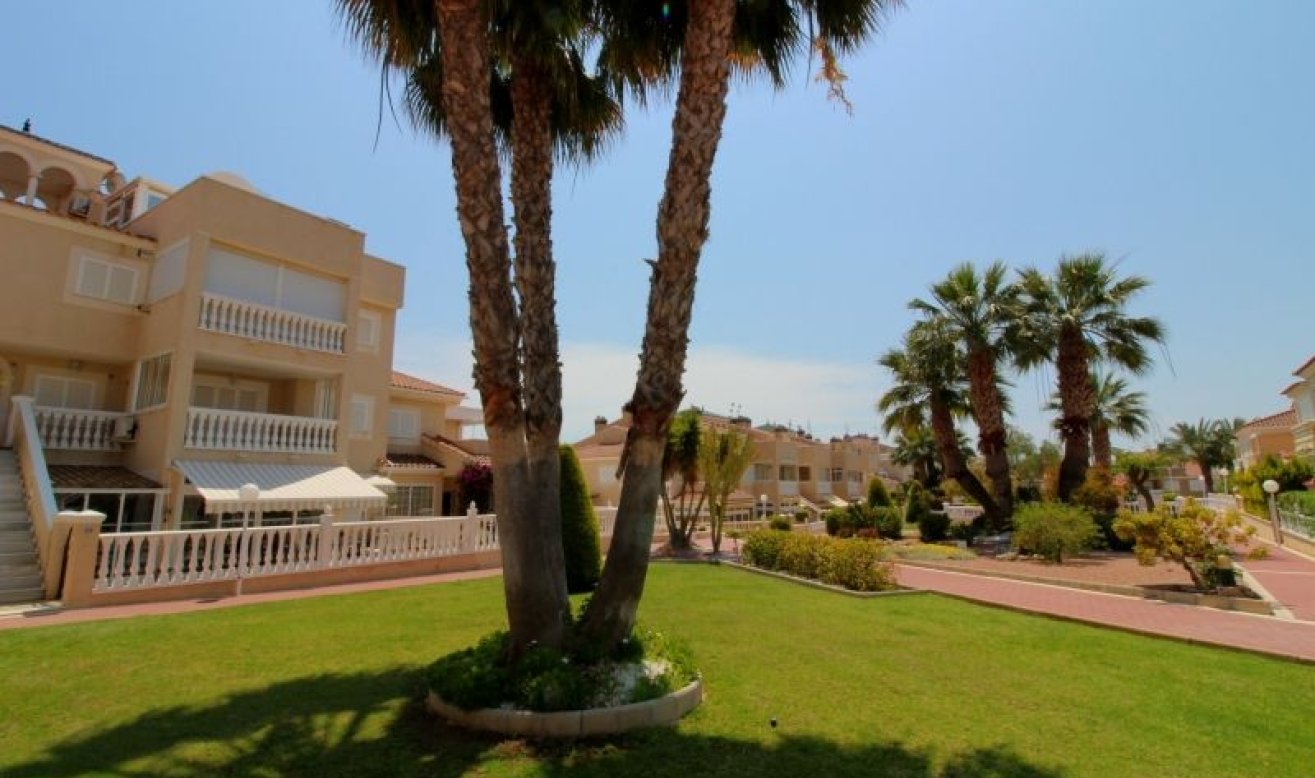 Resale - Apartment / flat - Orihuela Costa